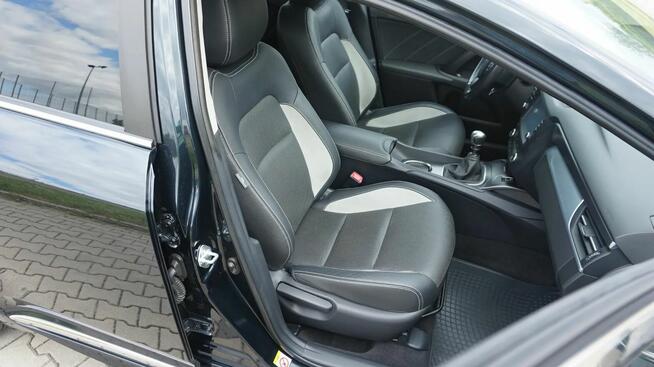 Toyota Avensis 2015r Salon POLSKA = BEZWYPADKOWY=