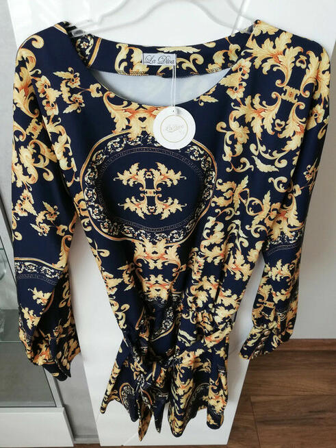 Sukienka wzorzysta nowa z metką