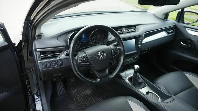 Toyota Avensis 2015r Salon POLSKA = BEZWYPADKOWY=
