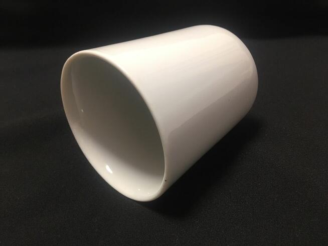 PRL kubek biały porcelana Chodzież