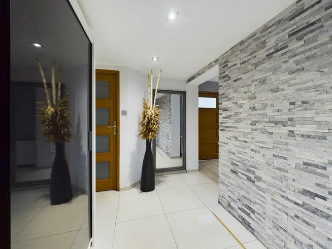 Nowoczesny dom dwulokalowy 270m2 działka 29ar