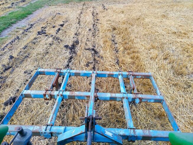 Głębosz - pług dłutowy