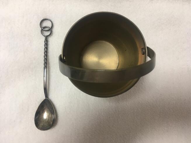 Cukiernica mosiężna mosiądz i łyżeczka