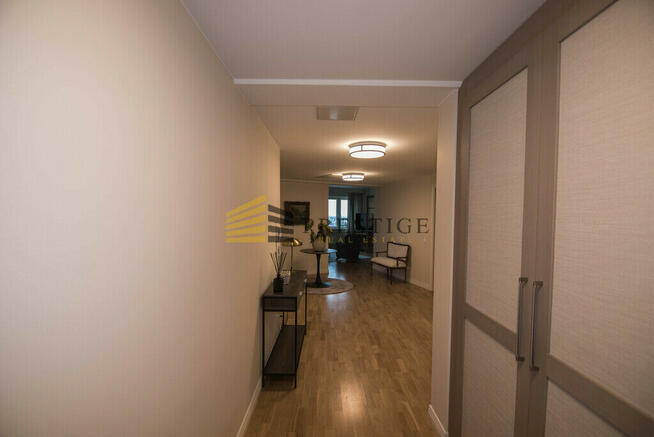 Luksusowy apartament z widokiem na pola Wilanowski