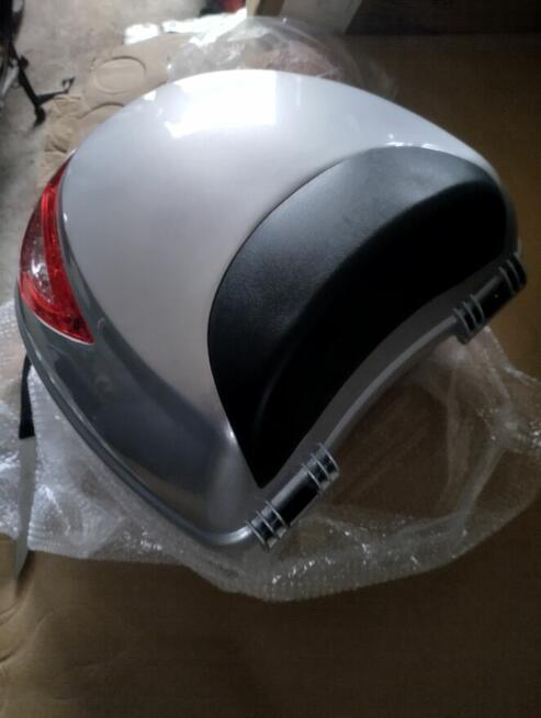 Kufer motocyklowy skuter bagażnik