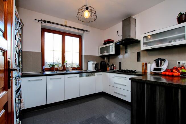 stylowy dom, duża działka, zaciszna okolica