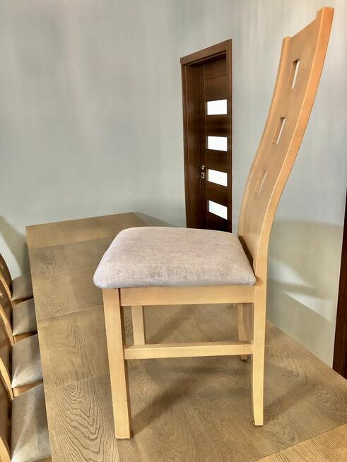 Ponadczasowy stół + krzesła z litego dębu. Pomieści 14 osób