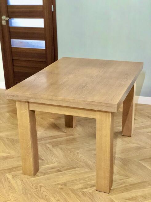 Ponadczasowy stół + krzesła z litego dębu. Pomieści 14 osób