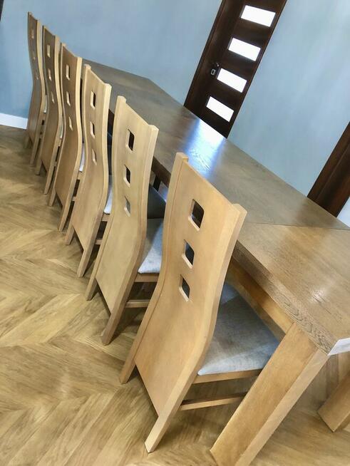 Ponadczasowy stół + krzesła z litego dębu. Pomieści 14 osób