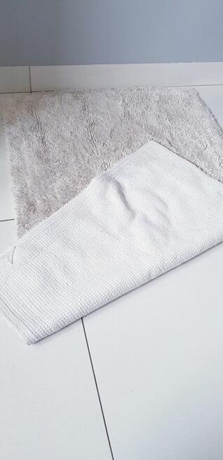 Dywanik łazienkowy z defektem