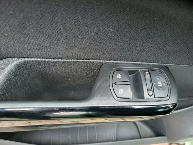 Opel Corsa 1,4 16 V Color Edition