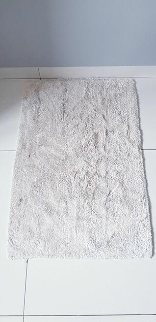 Dywanik łazienkowy z defektem