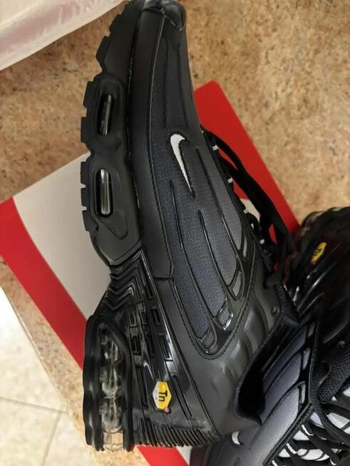 BUTY MĘSKIE NIKE AIR MAX PLUS 3 CJ9684-002