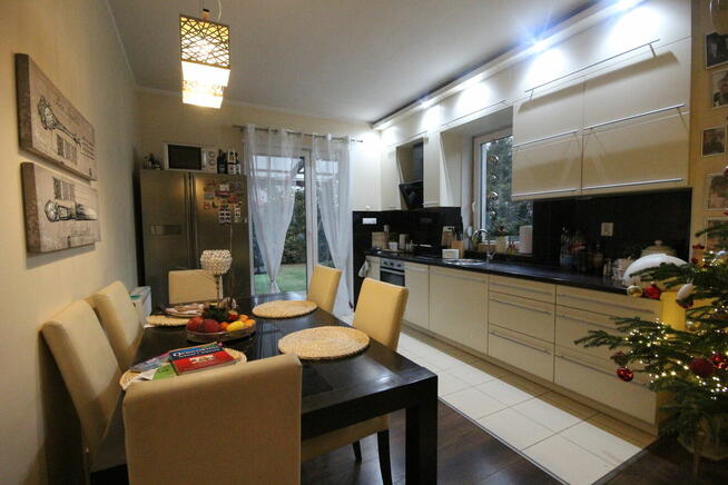 4pok 89met ok. Lawendowej TARAS/OGRÓD/2MP/2012 (Piecowice)