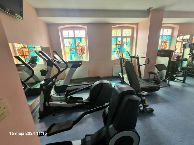 Syndyk sprzeda wyposażenie siłowni