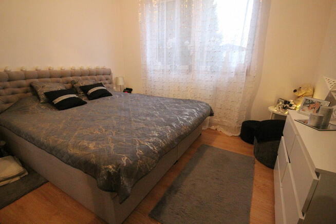 4pok 89met ok. Lawendowej TARAS/OGRÓD/2MP/2012 (Piecowice)