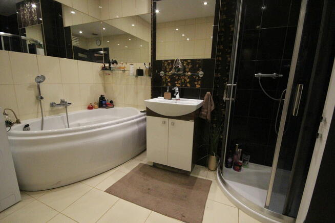 4pok 89met ok. Lawendowej TARAS/OGRÓD/2MP/2012 (Piecowice)