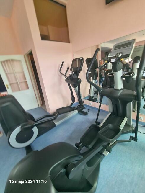 Syndyk sprzeda wyposażenie siłowni