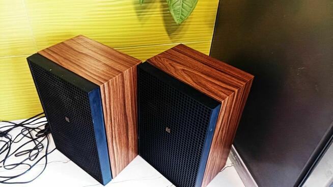 radio Amator przestrojony z kolumnami