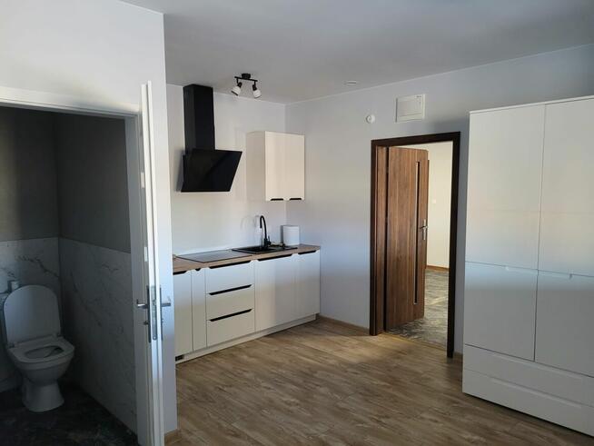 Do wynajęcia. Prywatny pokój z aneksem kuchennym i łazienką.