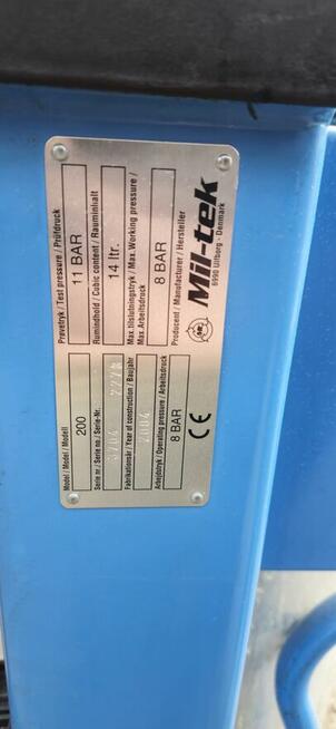 Belownica prasa Kompaktor zgniatarka do foli kartonu odpadów