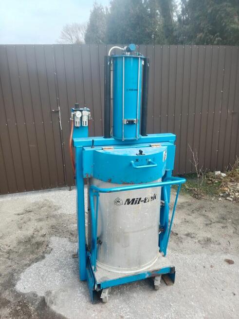 Belownica prasa Kompaktor zgniatarka do foli kartonu odpadów