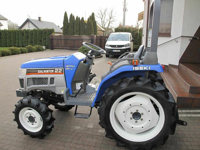 Mini Traktorek Iseki 22KM 4X4 Wspomaganie Ogrodniczy
