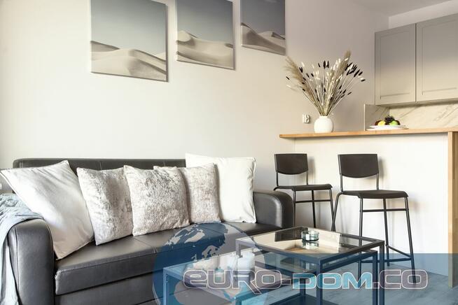 Eleganckie 3-pokojowe mieszkanie w Legnicka Residence