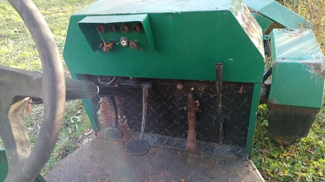 Traktorek sprzedam (Esiok, Papaj, Sam)