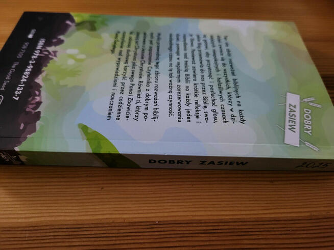 Katolicki Kalendarz 2025 książkowy z rozważaniami.