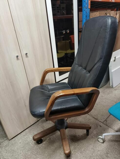 Fotel gabinetowy czarny skórzany do domu salonu fotele skóra