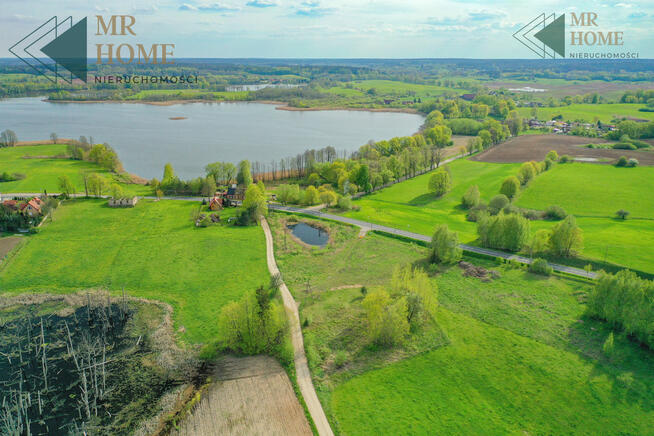 Budowlana działka ze stawem pod Mikołajkami