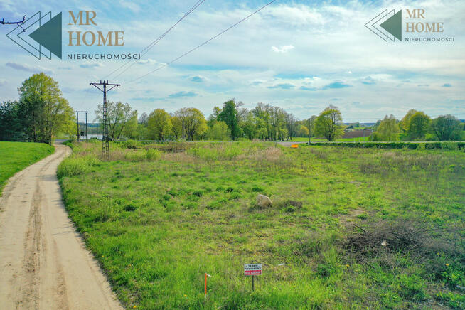 Budowlana działka ze stawem pod Mikołajkami