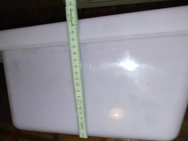 Sprzedam kwadratowa miskę nakladkę na wannę lub zlew