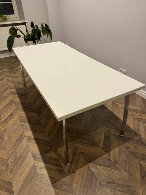 Stół konferencyjny biały biurka stoły konferencyjne do biur