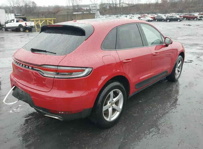 Porsche Macan Sport Chrono Package 2.0l AWD