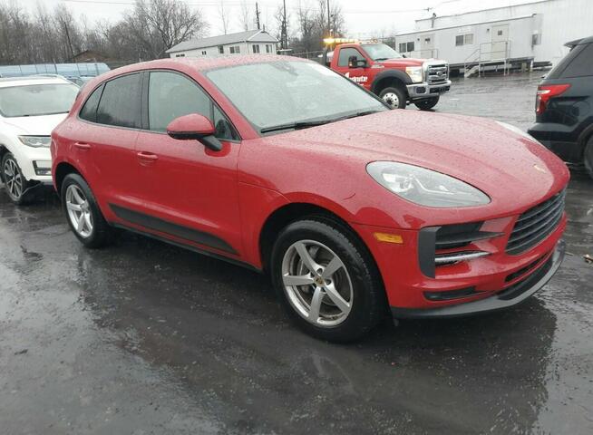 Porsche Macan Sport Chrono Package 2.0l AWD