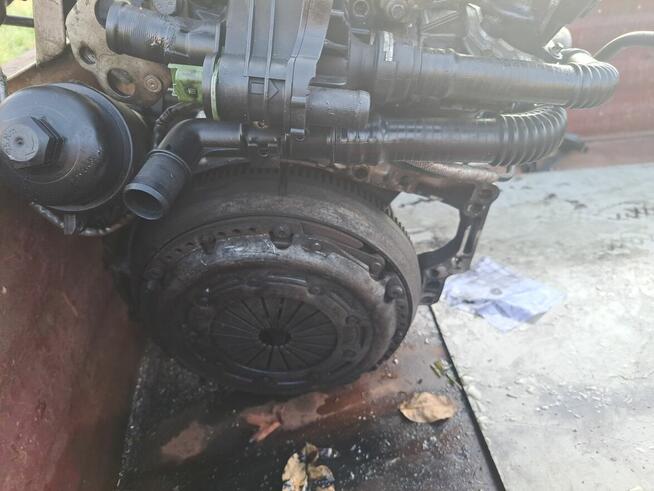 Do sprzedania wtryski do Citroena c 51,6HDI inne auta