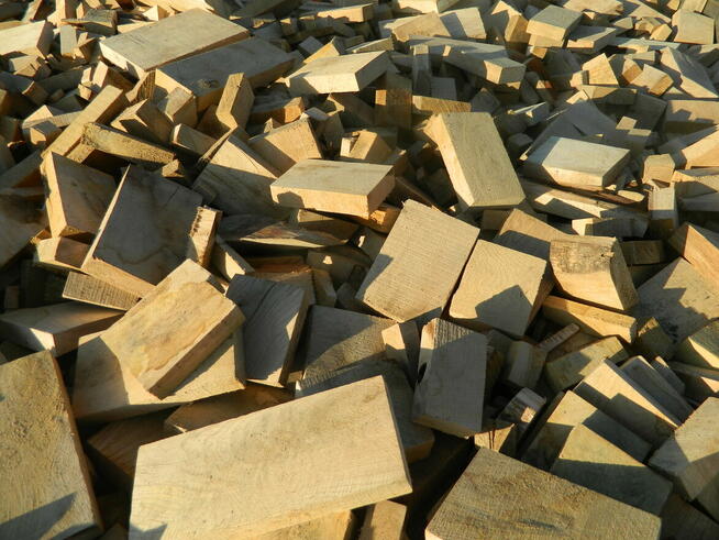 Opał dębowy - kostka dębowa drewno do wędzenia węgiel pellet