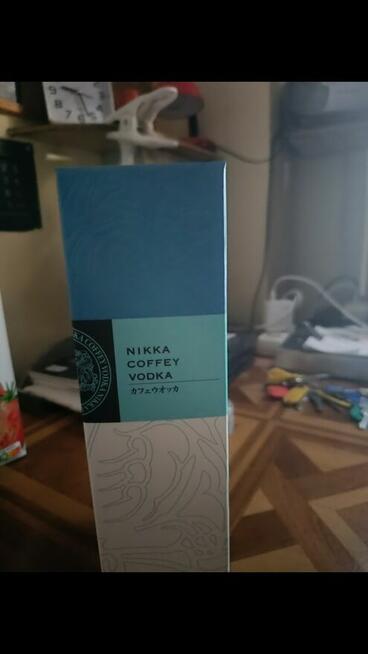 Nikka Coffey Vodka pusta butelka z oryginalnym pudełkiem