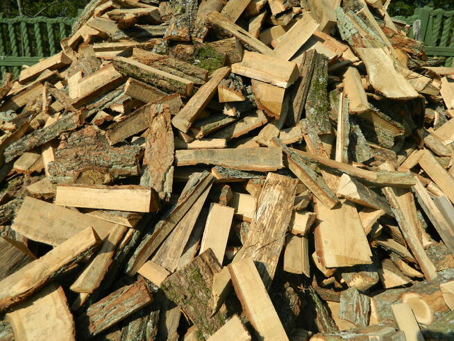 Opał - pocięta zrzyna dębowa drewno rozpałka brykiet pellet