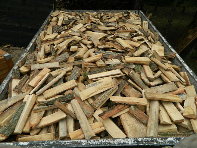 Opał - pocięta zrzyna dębowa drewno rozpałka brykiet pellet