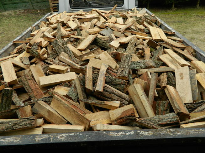 Opał - pocięta zrzyna dębowa drewno rozpałka brykiet pellet