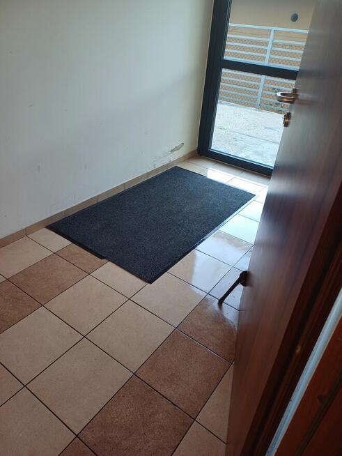 Sprzątanie bloki biura firmy