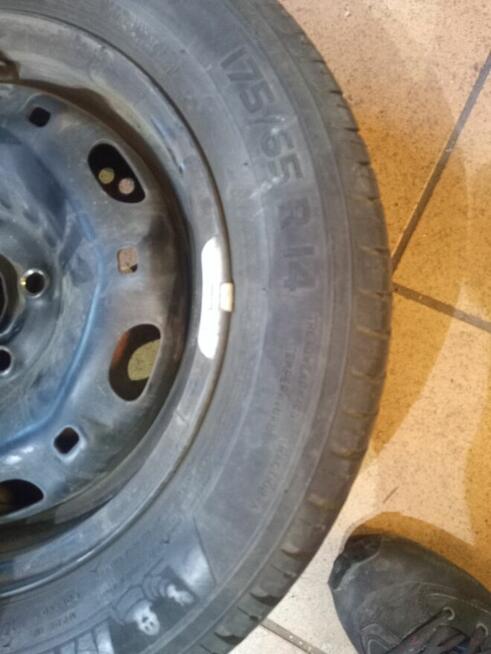 Komplet felga opony zimowe 14 calowe Skoda