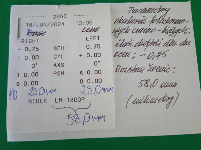 Okulary fotochromowe do dali. Moc: oko prawe i lewe - 0,75 d