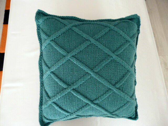 Dekoracyjna poszewka na poduszeczkę.