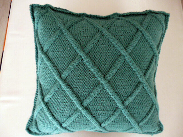 Dekoracyjna poszewka na poduszeczkę.