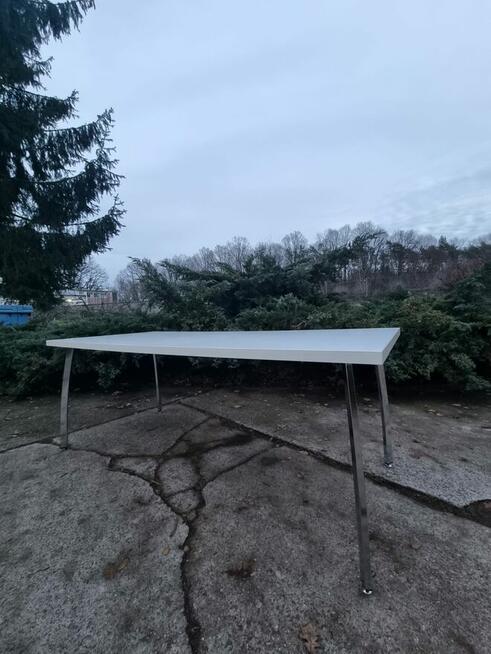 Stół konferencyjny biały biurka stoły konferencyjne do biur