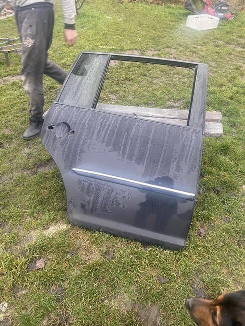 Drzwi vw touran prawy tył
